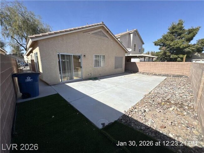 Building Photo - Charming Silverado Ranch Single-Story on Quiet Cul-de-Sac Near Park!