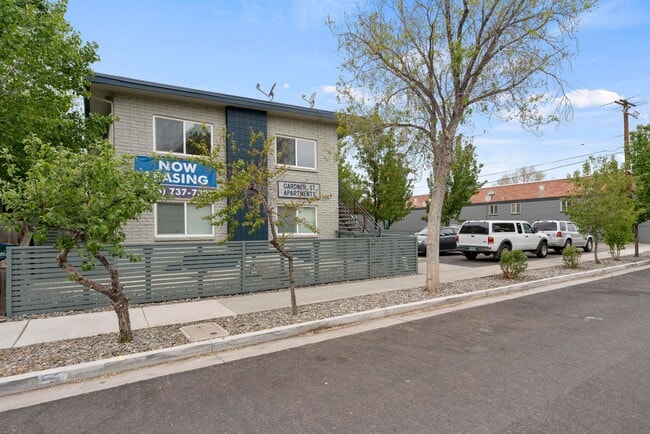 Interior Photo - Gardner Street