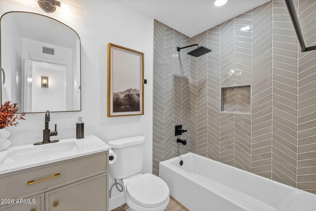 Building Photo - 7415 E Holly St