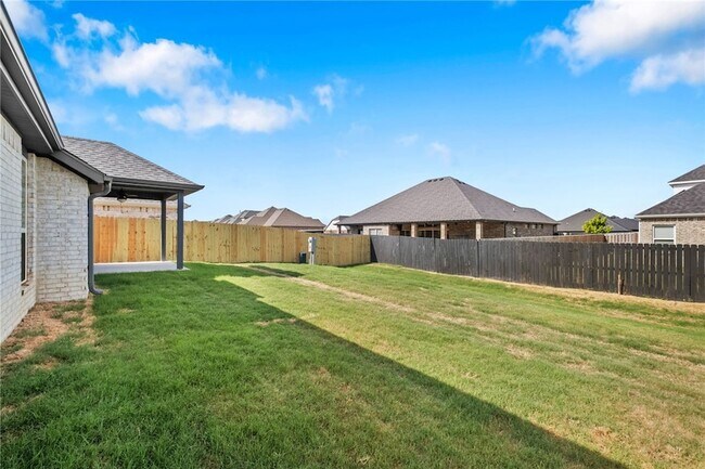 Building Photo - 4225 Barhem Dr