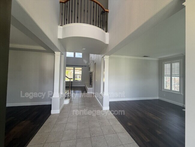 Building Photo - 8843 Latigo Ct