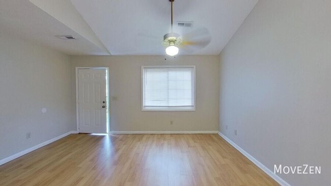 Building Photo - 809 Antler Dr