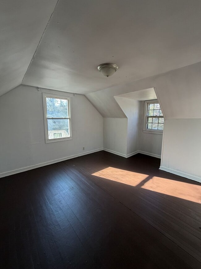 Building Photo - PENDING