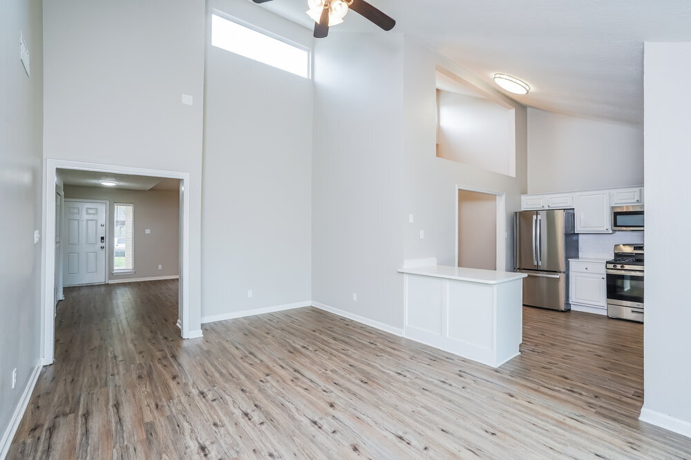 Building Photo - 910 Companion Dr