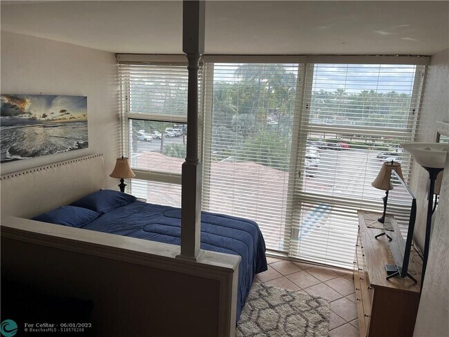 Building Photo - 4040 Galt Ocean Dr