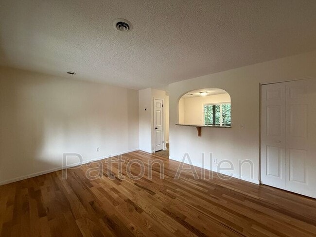 Building Photo - 54 Dawnwood Cir