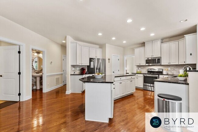 Building Photo - 6018 Red Setter Ln