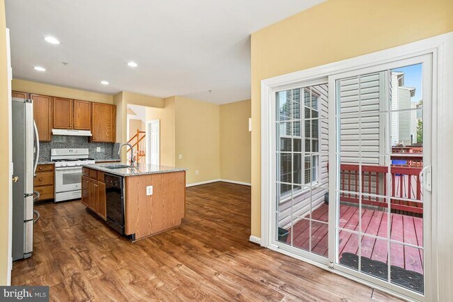 Building Photo - 13711 Dunbar Terrace