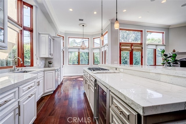 Building Photo - 3404 N Poinsettia Ave