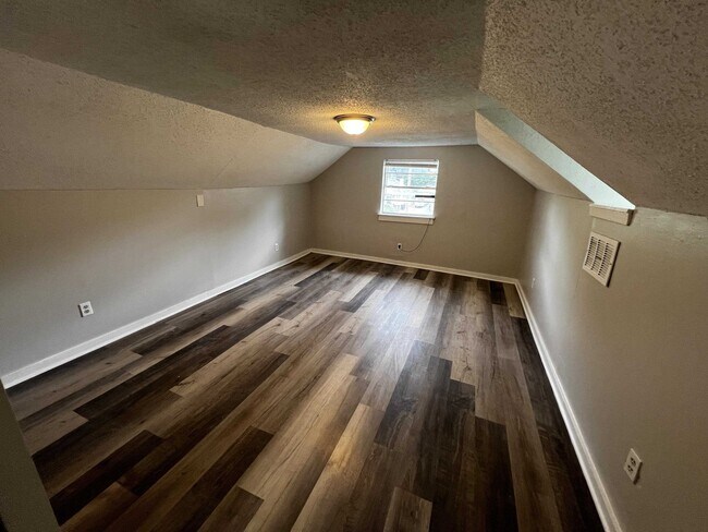 Building Photo - 3311 Guernsey Ave