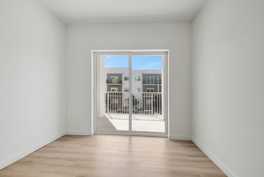 Building Photo - 1710 N J Ter