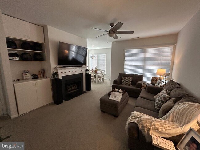 Building Photo - 46614 Drysdale Terrace