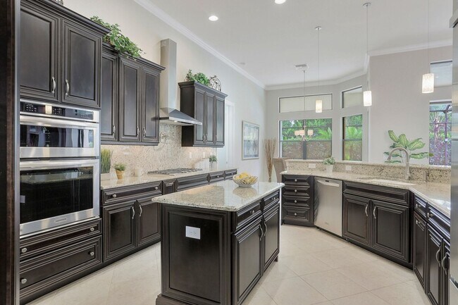 Building Photo - LUXURY POOL HOME***BONITA LAKES***AVAILABL...