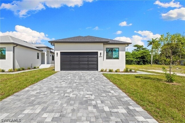 Building Photo - 2547 Storter Ave