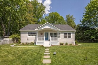 Building Photo - 21 Anthony Ln