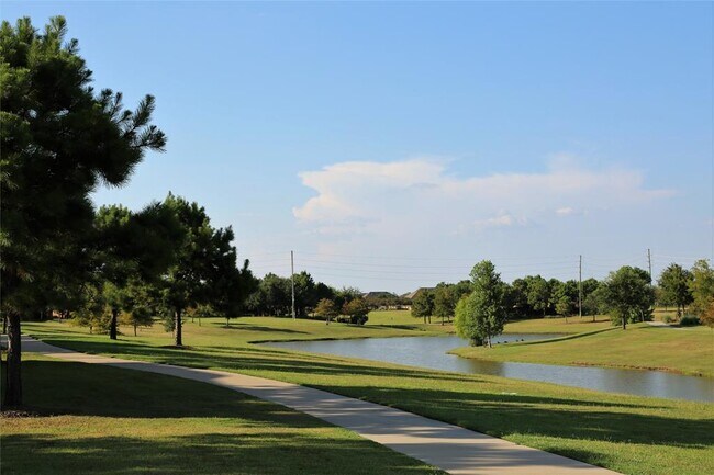 Building Photo - 27411 Robillard Springs Ln