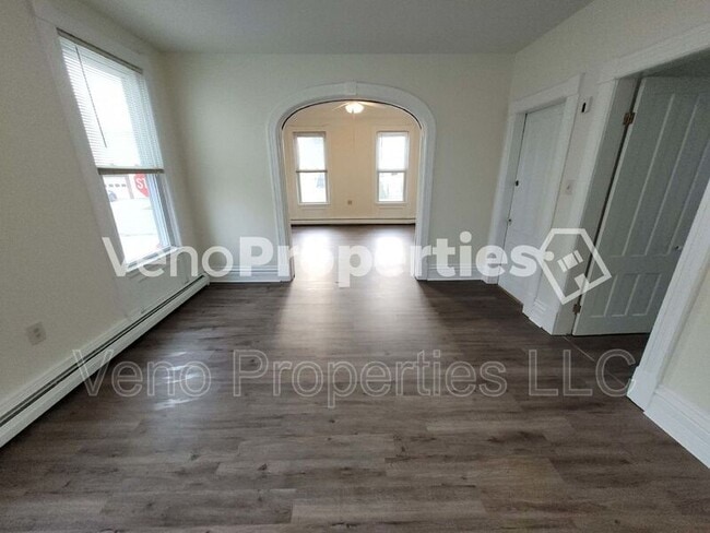 Building Photo - 1850 8th Ave