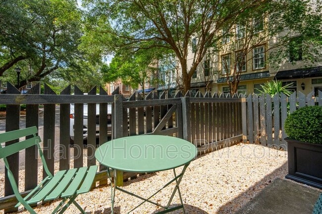 Building Photo - 728 S Shelmore Blvd