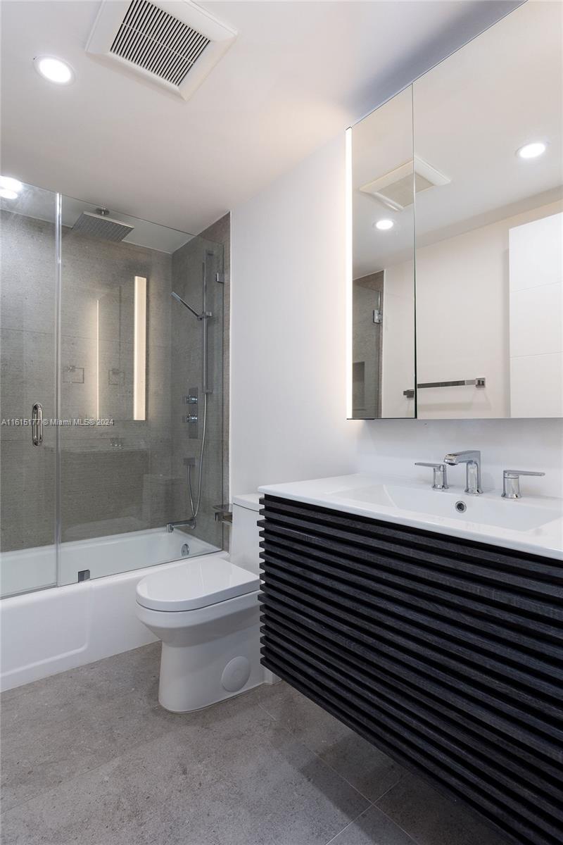Building Photo - 11113 Biscayne Blvd