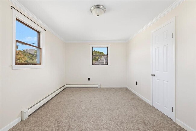 Building Photo - 36 N Beacon Terrace