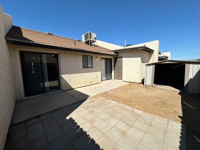 Building Photo - 2776 S Avenue 2 1/2 E