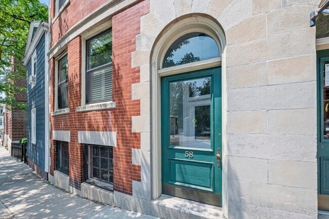 Building Photo - 58 Winthrop St