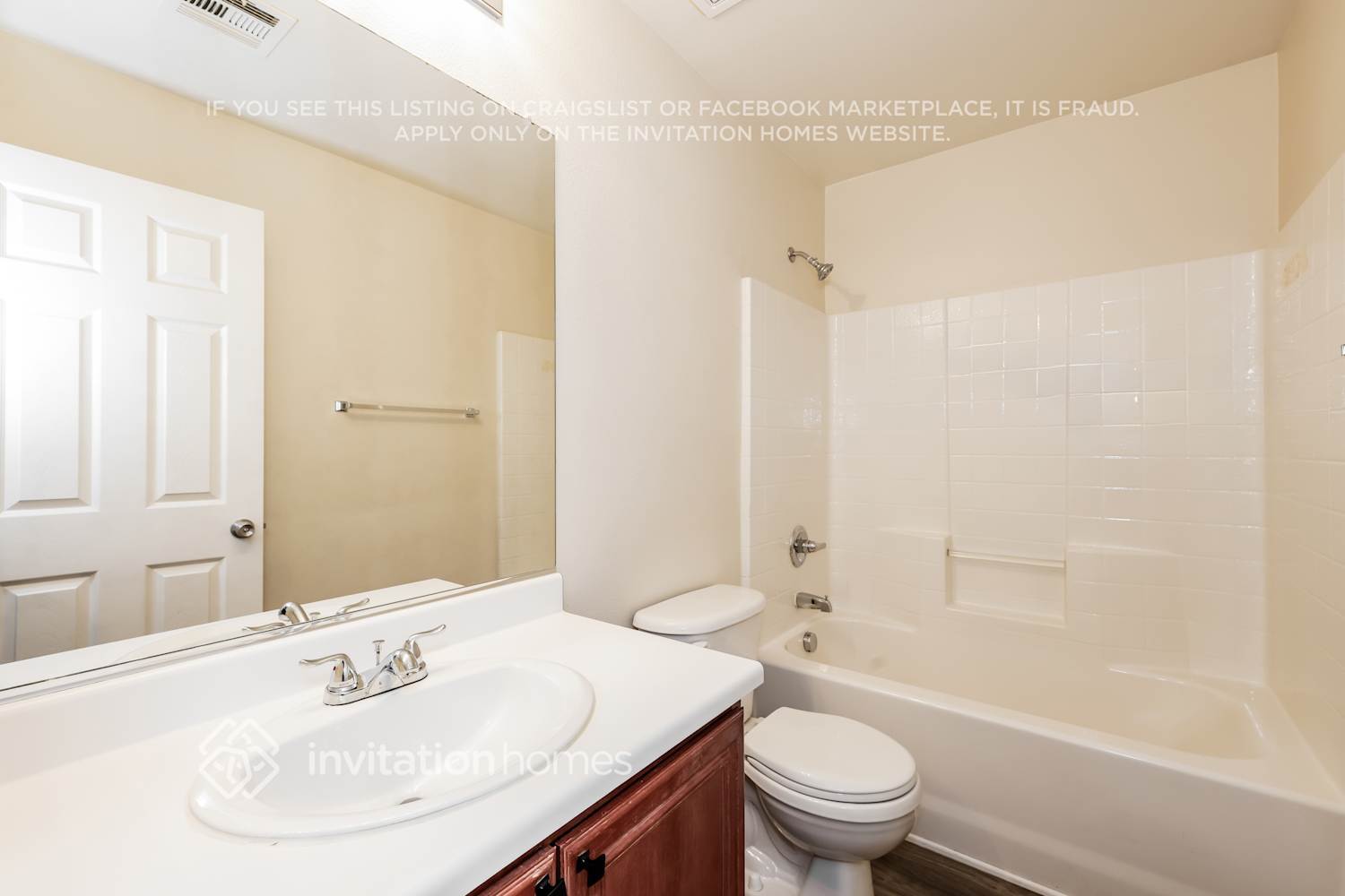 Building Photo - 7423 Scottish Castle Ave