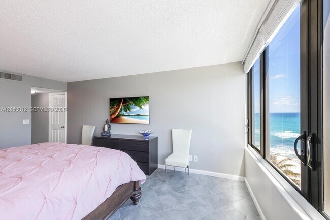 Building Photo - 3590 S Ocean Blvd