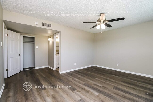 Building Photo - 14851 N 55th Ave