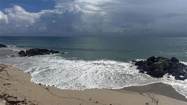 Building Photo - 770 SE 2nd Ave