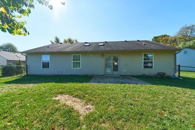 Building Photo - 3 Bedroom 2 Full Bath In Peaceful Franklin...