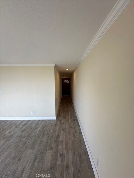 Building Photo - 2037 S Coast Hwy