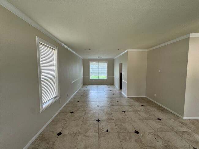 Building Photo - 10310 Sable Trail Ln
