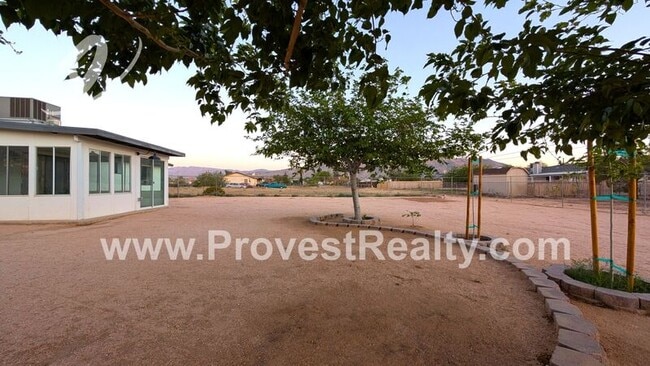 Building Photo - 10790 Sauk Rd