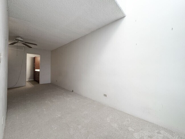 Building Photo - Cat Friendly Hawaii Kai Condo with Panoram...