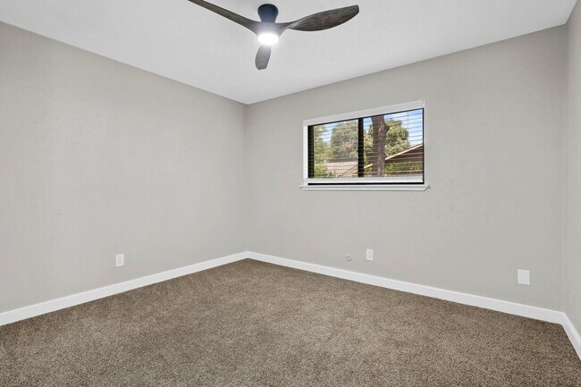 Building Photo - 3902 Marywood Dr