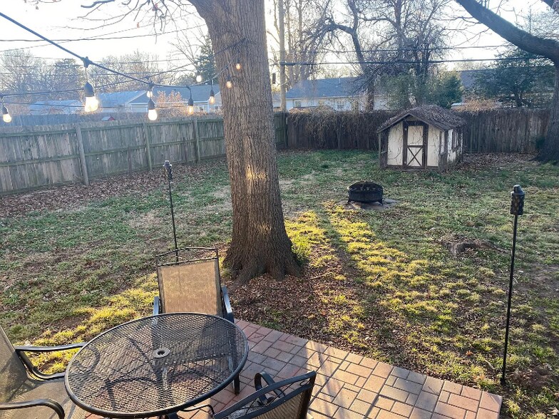 Building Photo - 4830 S Detroit Ave