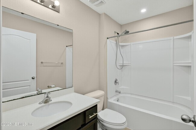 Building Photo - 15885 Bainebridge Dr