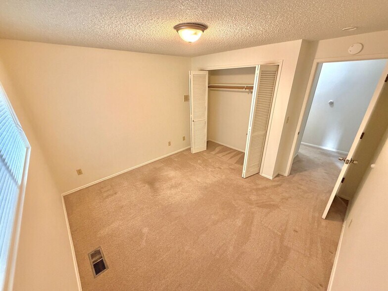 Building Photo - 17843 6th Ave NW