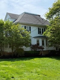 Building Photo - 36 Malvern Pl