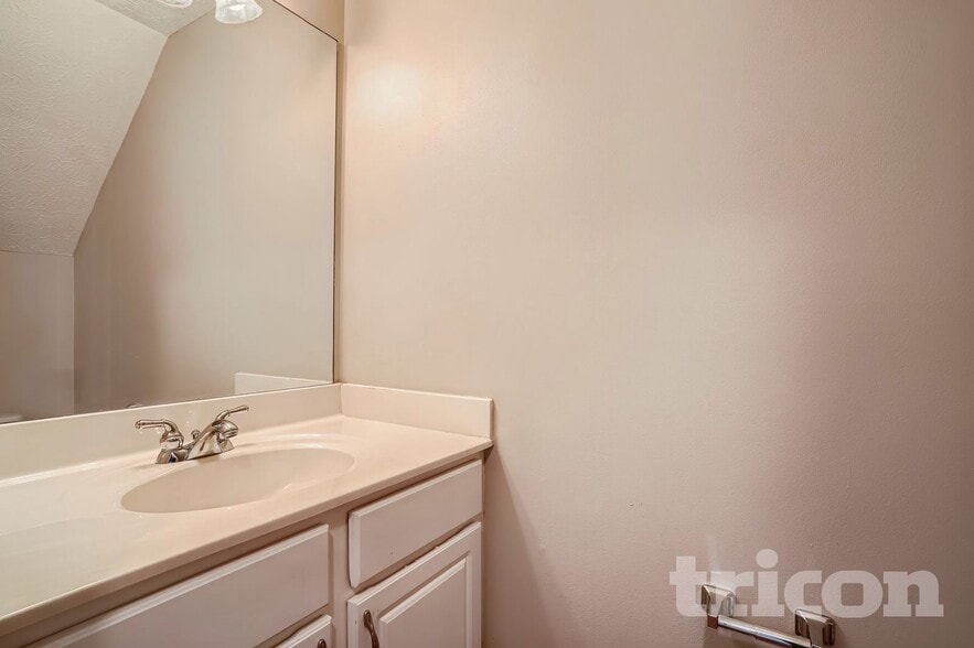 Building Photo - 2047 Ridgestone Landing SW