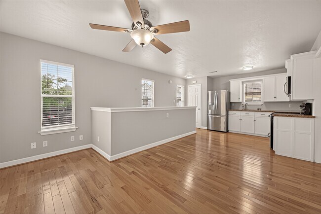 Building Photo - 2405 Southgate Blvd