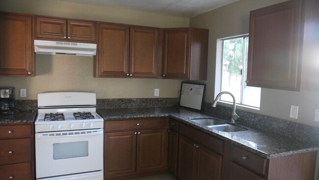 Building Photo - Charming 3-Bedroom Home with Upgraded Kitc...