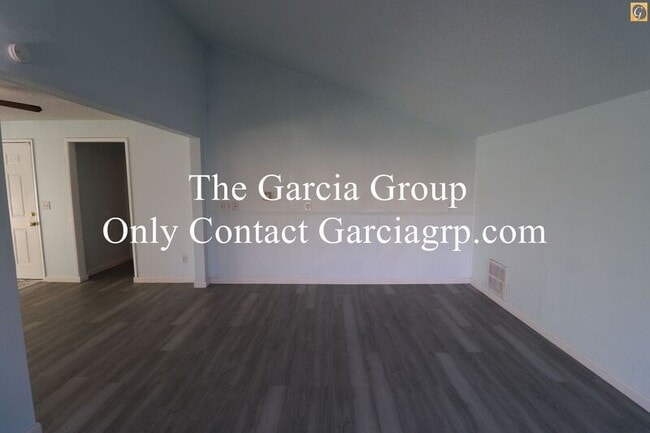 Building Photo - 4505 NE Emerson St