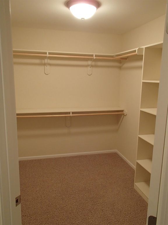 Building Photo - CLOSE TO FT. RILEY, FENCED BACKYARD!