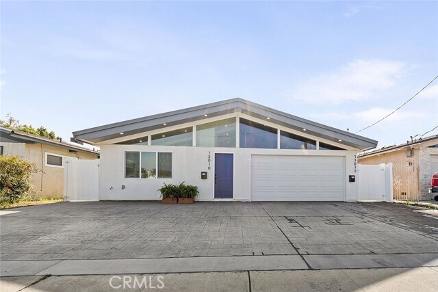 Building Photo - 13010 Hartland St