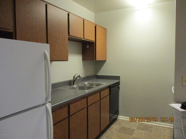 Building Photo - 8080 E Speedway Blvd