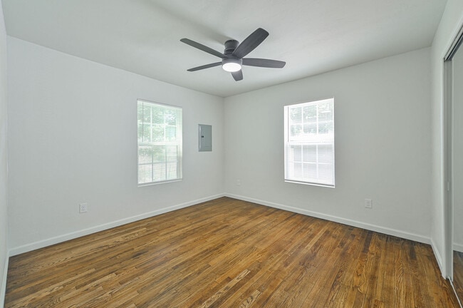 Building Photo - 1526 NW 45th St