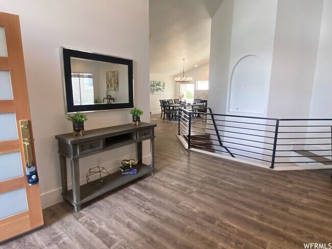 Building Photo - 4100 Sqft Gorgeous Home with Amazing Temple and Valley Views