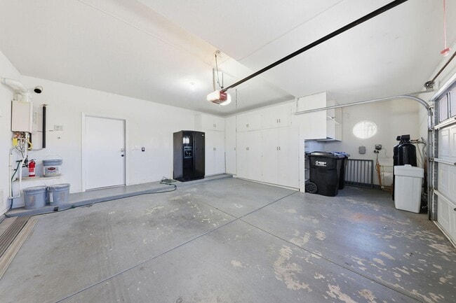 Building Photo - Luxury Lakefront Living in Desert Shores – 4 Bedroom Home with Private Dock & Stunning Views